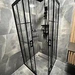 Lux Crystal-center *