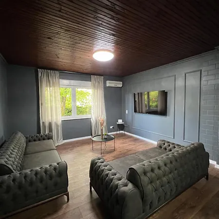 Lux Crystal-center Apartment *