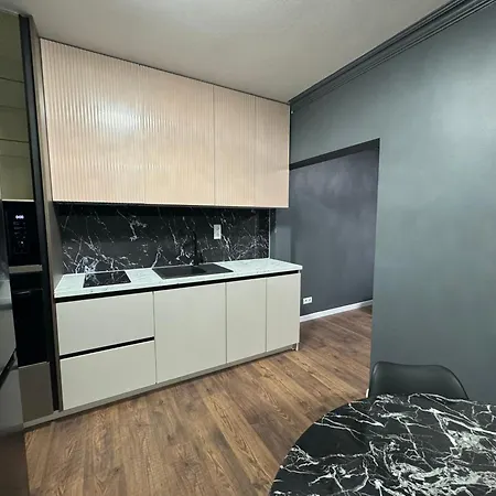 Lux Crystal-center *