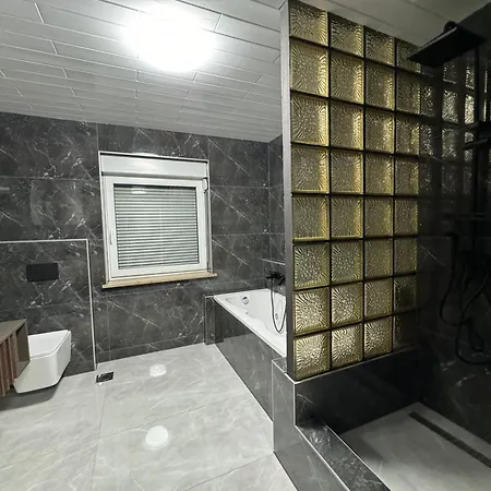 Lux Crystal-center Apartmán Bihać