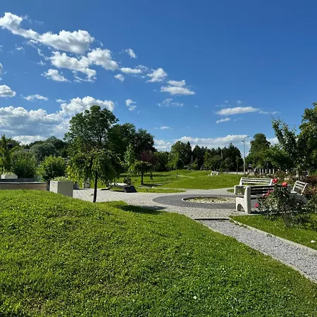 Lux Crystal-center *