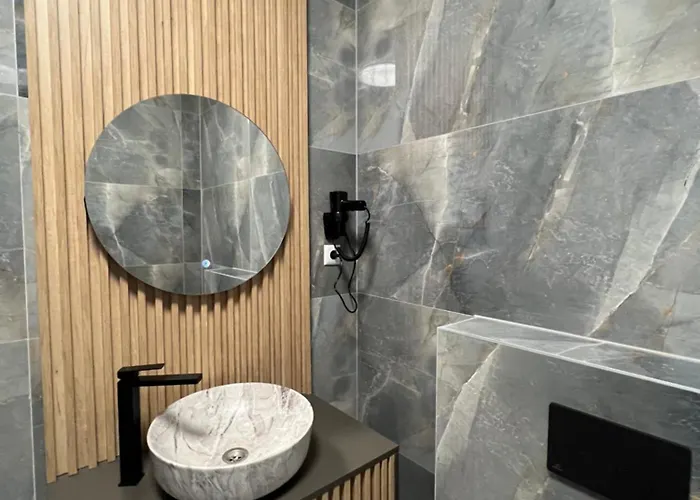 Lux Crystal-center Apartment