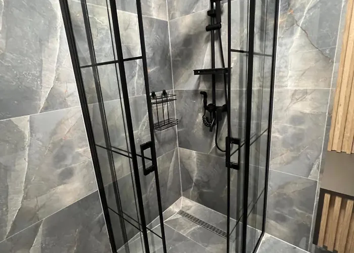 Lux Crystal-center *