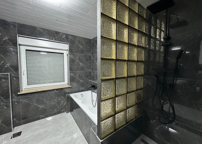 Lux Crystal-center Bihać