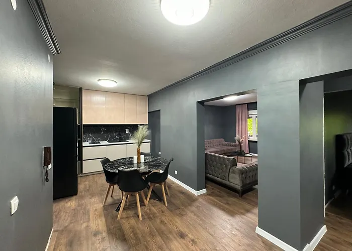 Lux Crystal-center Apartment *