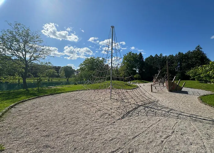 Lux Crystal-center *